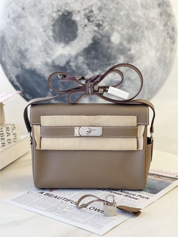 Kelly Messenger PM