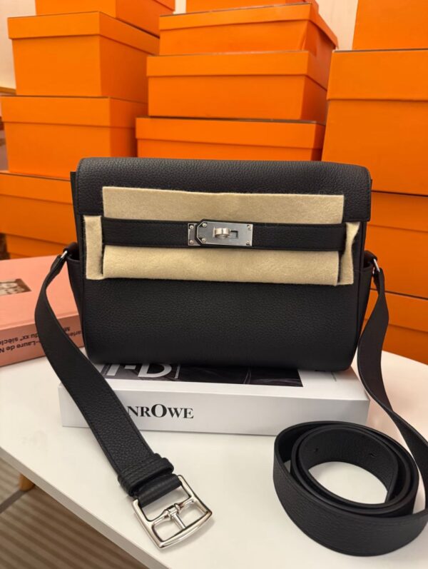 Kelly Messenger PM