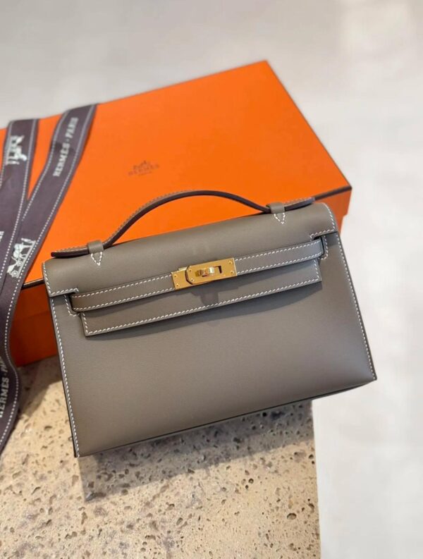 Kelly Pochette